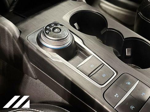 Used 2020 Ford Escape Titanium image 19