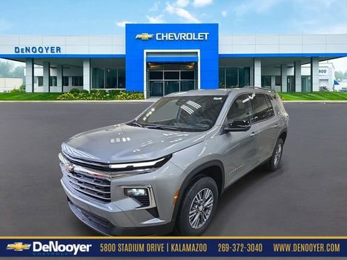 New 2026 Chevrolet Traverse LT w/ Driver Confidence Package image 1