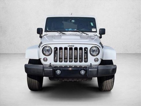Used 2018 Jeep Wrangler Altitude image 2
