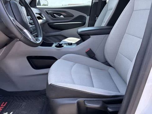 Used 2024 GMC Terrain SLE FWD image 18