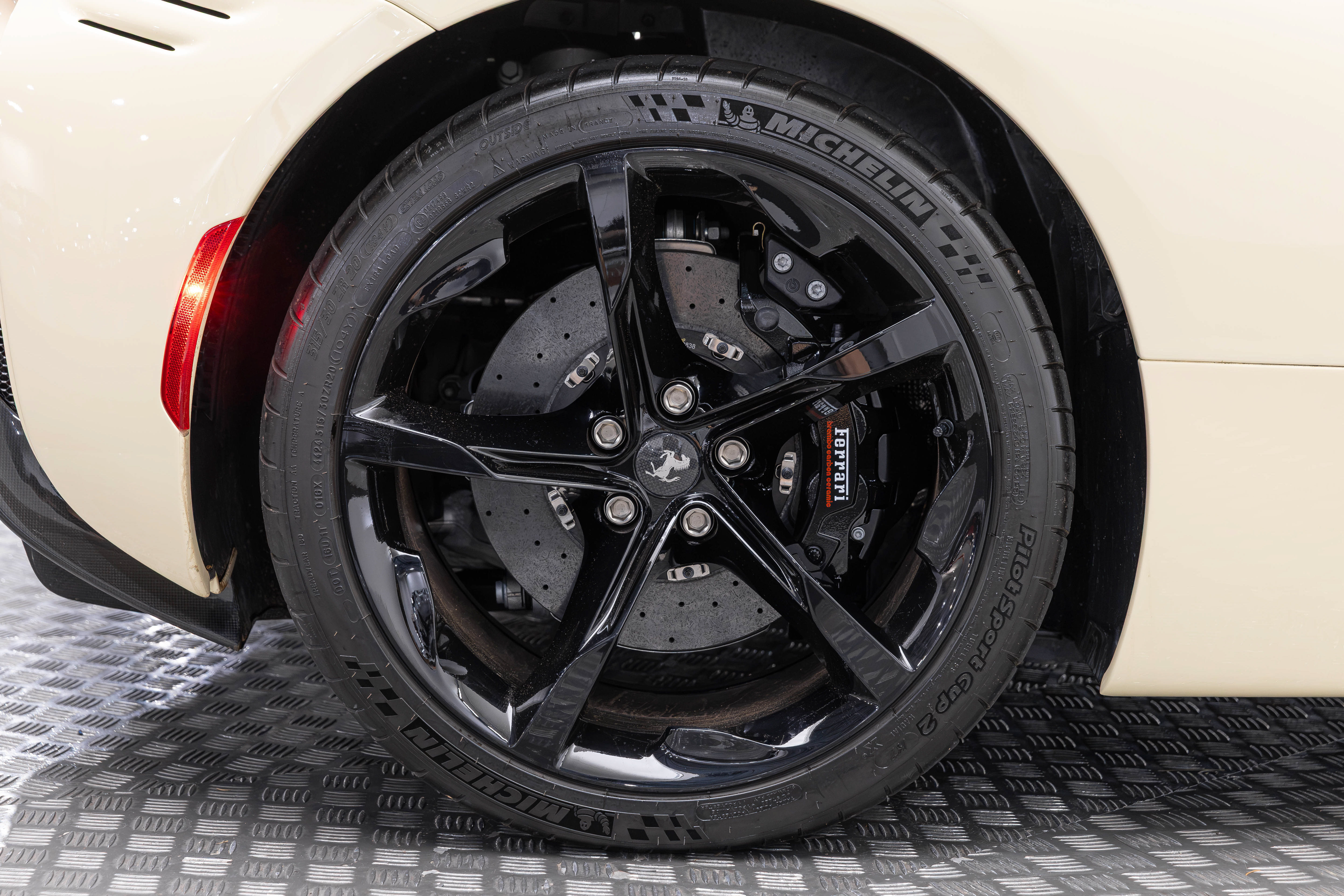 Used 2025 Ferrari SF90 Spider AWD/4WD image 54