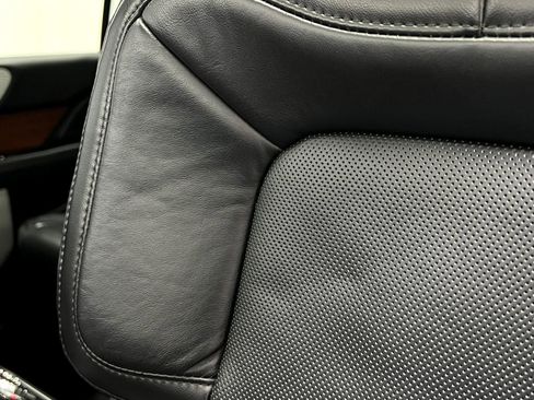 Used 2020 Lincoln Navigator Reserve w/ Luxury Package image 19