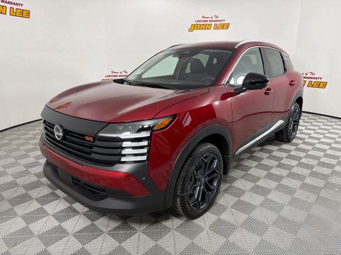 New 2026 Nissan Kicks SR FWD image 1