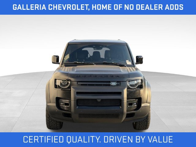 Used 2023 Land Rover Defender 130 SE AWD/4WD image 3