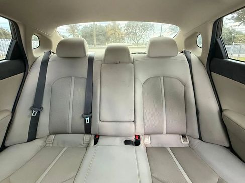 Used 2018 Kia Optima LX w/ Convenience Package image 16