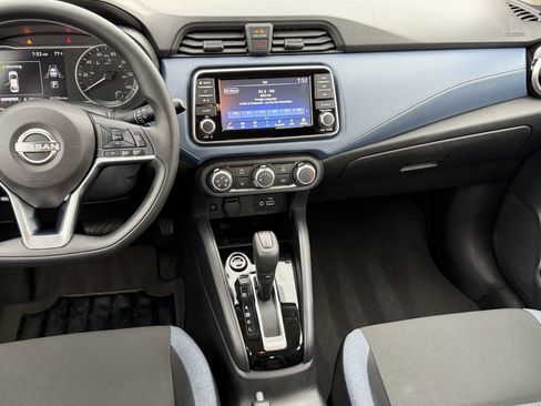 Used 2025 Nissan Versa SV FWD image 16