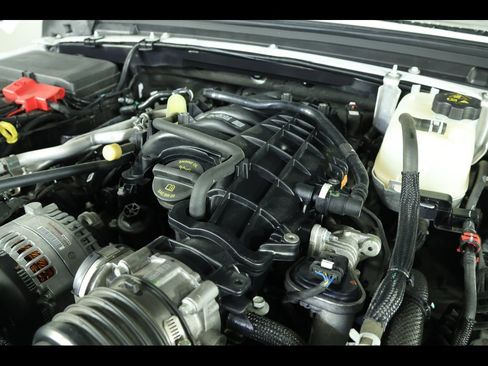 Used 2023 Jeep Gladiator Overland image 18