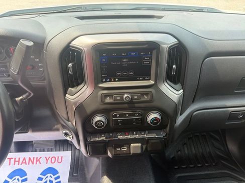Certified 2025 Chevrolet Silverado 1500 W/T RWD image 18