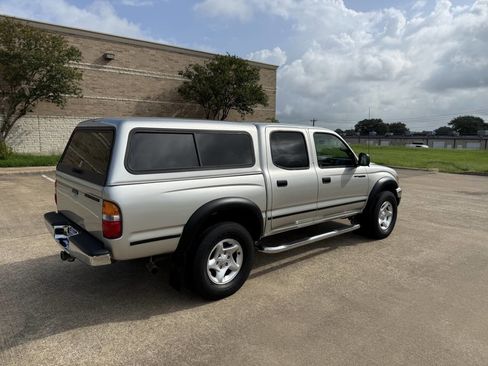 Used 2004 Toyota Tacoma PreRunner RWD image 11