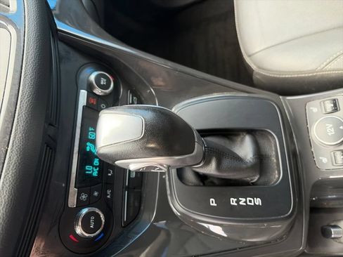 Used 2014 Ford Escape Titanium w/ Equipment Group 401A AWD/4WD image 21