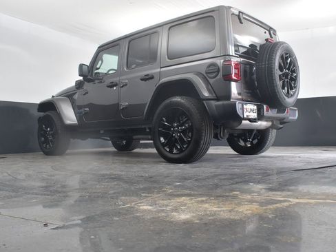 Used 2025 Jeep Wrangler Unlimited Sahara w/ Safety Group AWD/4WD image 41
