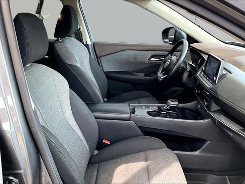 Used 2023 Nissan Rogue SV FWD image 9