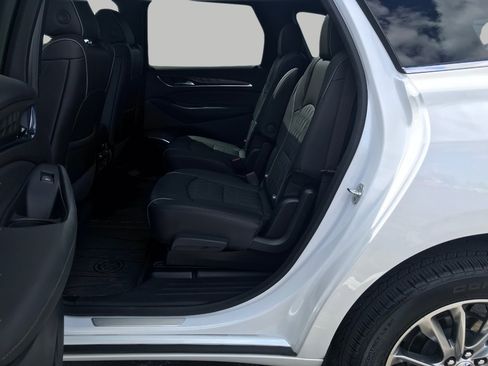 Used 2024 Buick Enclave Avenir w/ Avenir Technology Package AWD/4WD image 26