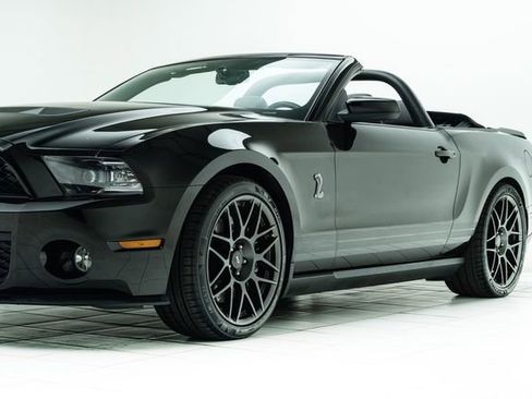 Used 2012 Ford Mustang Shelby GT500 w/ Electronics Pkg RWD image 9