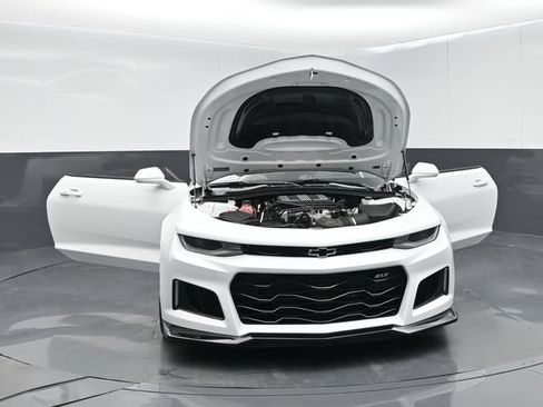 Used 2022 Chevrolet Camaro ZL1 RWD image 62