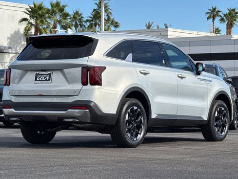 New 2026 Kia Sorento S image 3