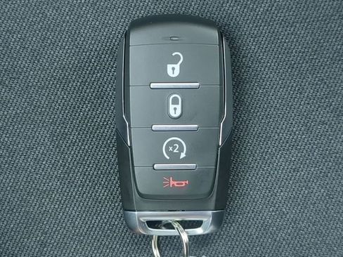 New 2026 RAM 1500 4x4 Crew Cab image 34