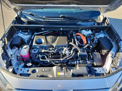 Used 2021 Toyota RAV4 XLE w/ Convenience Package image 16