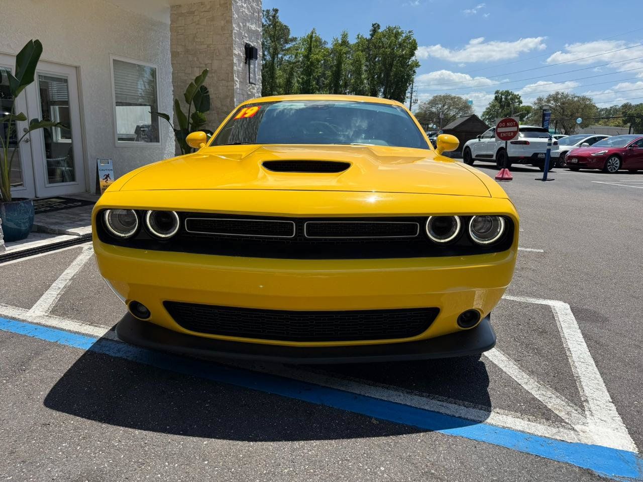 Used 2019 Dodge Challenger R/T RWD image 4