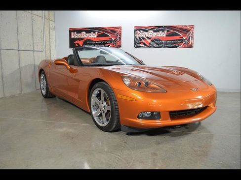 Used 2008 Chevrolet Corvette Convertible w/ Preferred Equipment Group RWD image 2