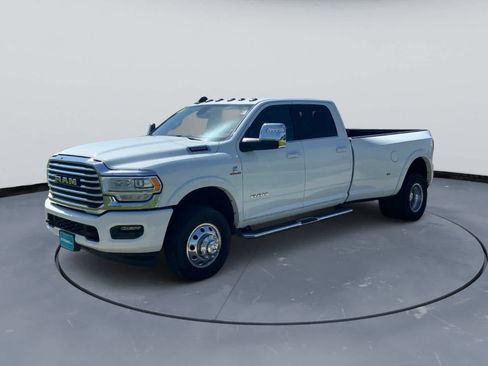 Used 2024 RAM 3500 Limited AWD/4WD image 3