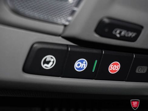 Used 2025 GMC Sierra 1500 Elevation w/ Preferred Package image 39