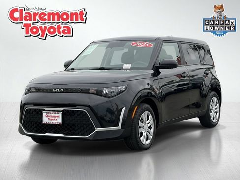 Used 2025 Kia Soul LX FWD image 1