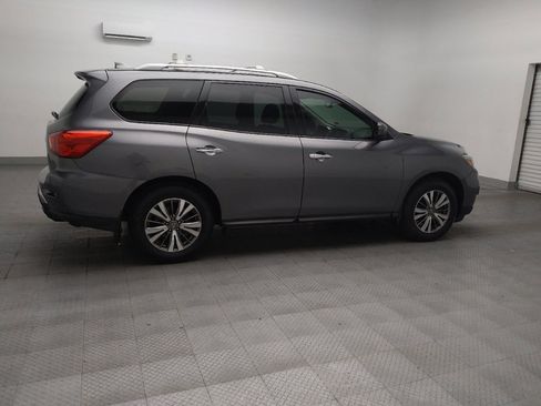 Used 2019 Nissan Pathfinder S FWD image 10