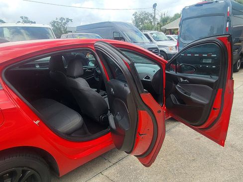 Used 2019 Chevrolet Cruze LS w/ LS Convenience Package FWD image 11