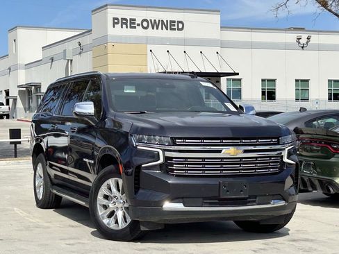 Used 2024 Chevrolet Suburban Premier AWD/4WD image 2