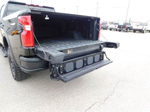 Used 2024 Chevrolet Silverado 1500 ZR2 w/ ZR2 Bison Edition AWD/4WD image 7