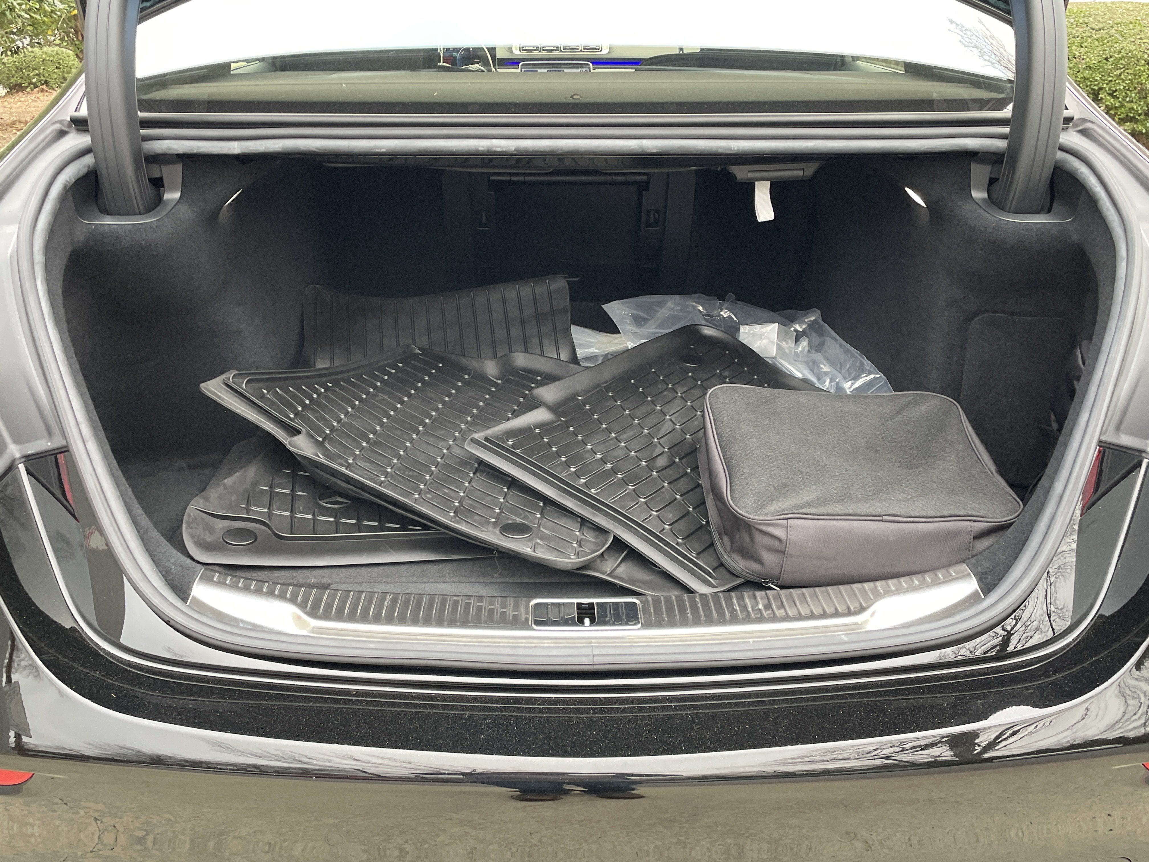 Used 2024 Mercedes-Benz S 580e 4MATIC Sedan image 10