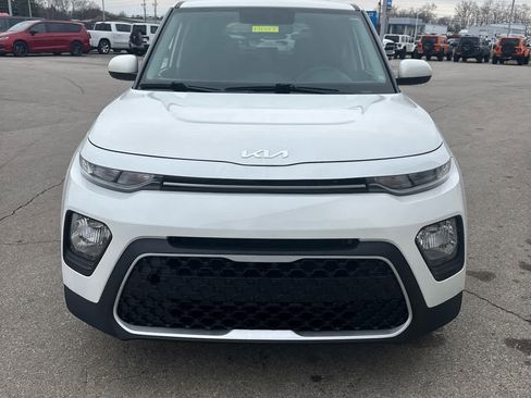 Used 2022 Kia Soul LX image 8