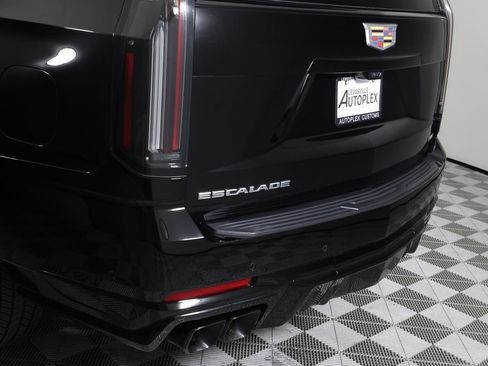 Used 2025 Cadillac Escalade V AWD/4WD image 55