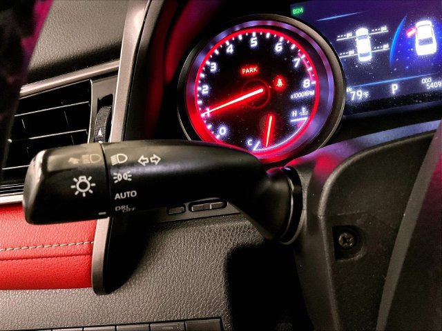 Used 2021 Toyota Camry XSE w/ Navigation Package FWD image 30