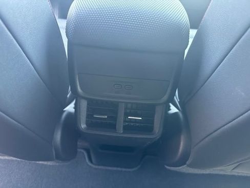 Used 2025 Chevrolet Equinox RS AWD/4WD image 31