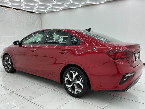 Used 2020 Kia Forte LXS FWD image 12