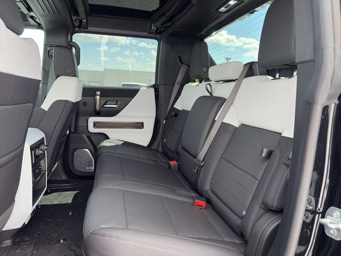 New 2025 GMC Hummer EV 3X image 35