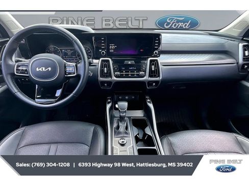 Used 2022 Kia Sorento S w/ Panoramic Sunroof Package FWD image 14