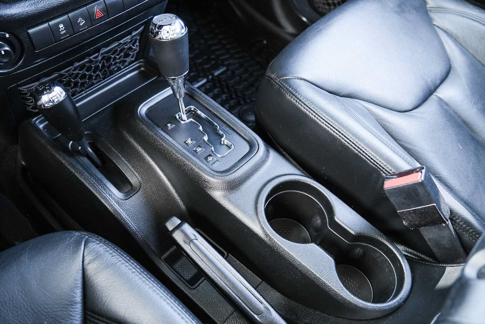 Used 2018 Jeep Wrangler Unlimited Sport AWD/4WD image 30