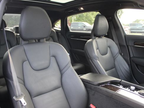 Used 2018 Volvo S90 T6 Momentum w/ Convenience Package AWD/4WD image 27