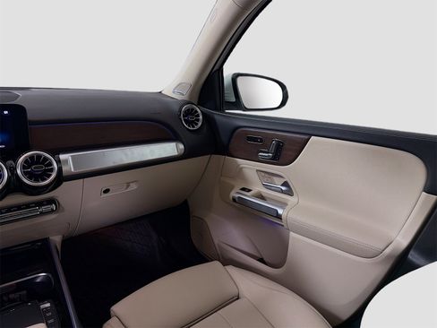 Used 2022 Mercedes-Benz GLB 250 GLB 250 image 26