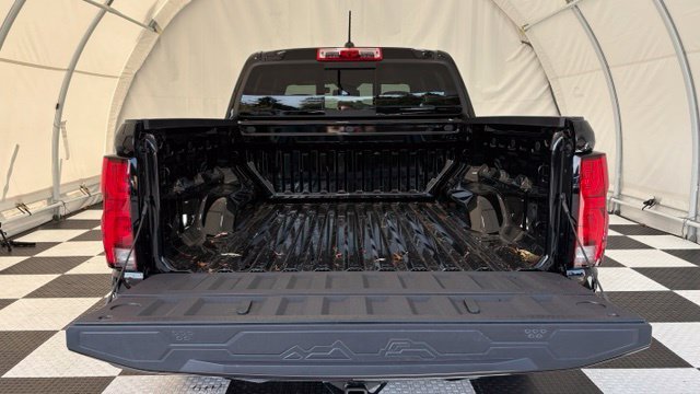 New 2026 Chevrolet Colorado LT w/ LT Convenience Package AWD/4WD image 4
