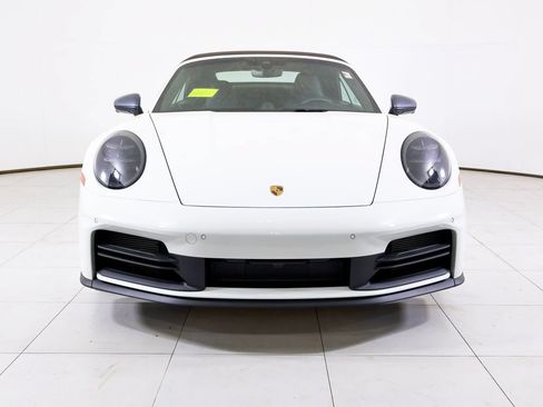 Certified 2025 Porsche 911 Carrera T RWD image 31