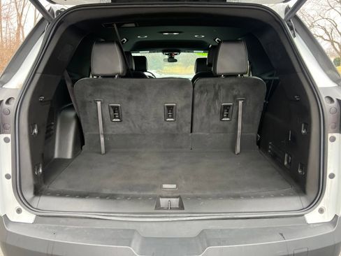 Used 2023 Chevrolet Traverse LT image 26