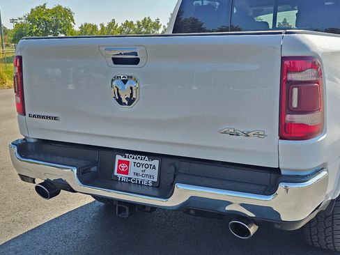 Used 2022 RAM 1500 Laramie AWD/4WD image 13