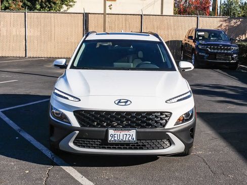 Certified 2023 Hyundai Kona SEL w/ Convenience Package image 2