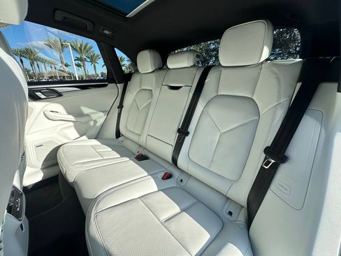 Used 2026 Porsche Macan S AWD/4WD image 39