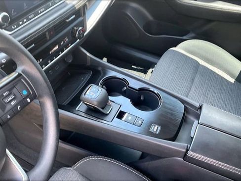Used 2023 Nissan Rogue SV FWD image 13