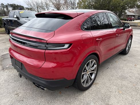 Used 2024 Porsche Cayenne Coupe image 7